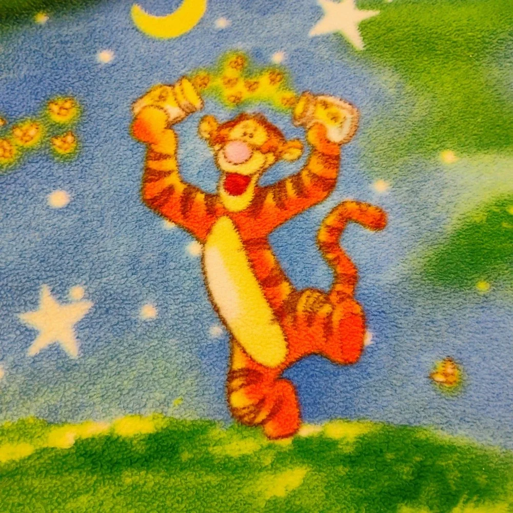 Vtg Disney Winnie the Pooh Piglet‎ Tigger Fleece Baby Blanket Rainbow Satin Trim